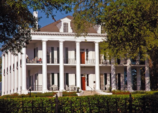 Dunleith Plantation Natchez on highway 61 Revisited motorcycle tour
