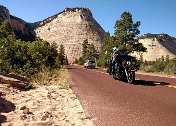 Motorcycling through Bryce Canyon on Western highlights tour